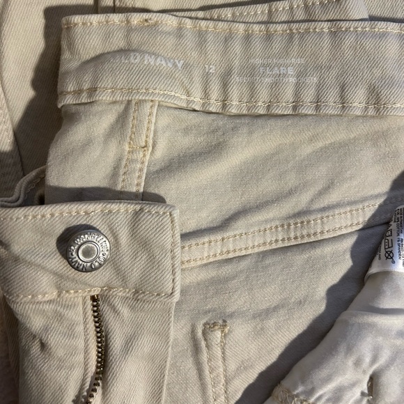 Old Navy higher high rise flare jeans, size 12 - Picture 3 of 5